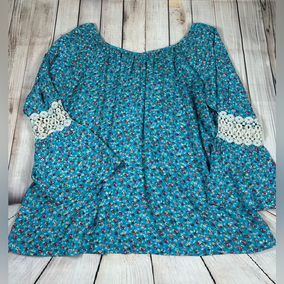 Easel Blue/Pink Floral Blouse Long Sleeve. Size Medium. Crochet. Garden Girl - Picture 5 of 8